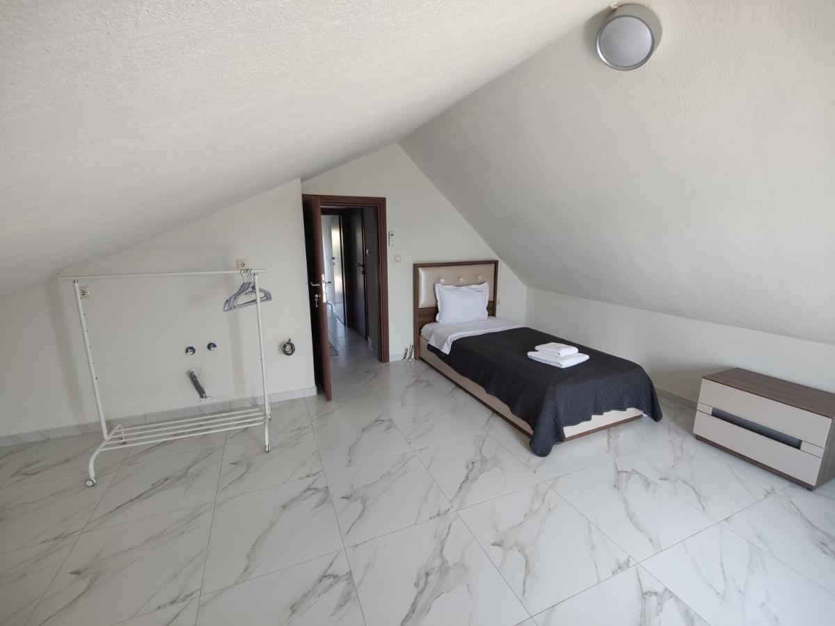 Villa Cassiopeia Nikiti  Extérieur photo
